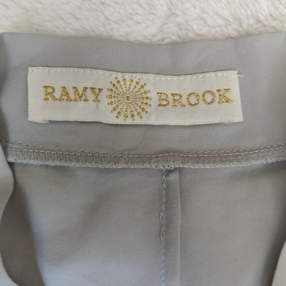 Ramy Brook‎ Medium Long Cuff Sleeve Silk Flowy Loose Blouse V-Neck Gray Top - Picture 5 of 6
